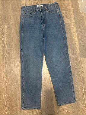 Abercrombie & Fitch The Mom High Rise Jeans